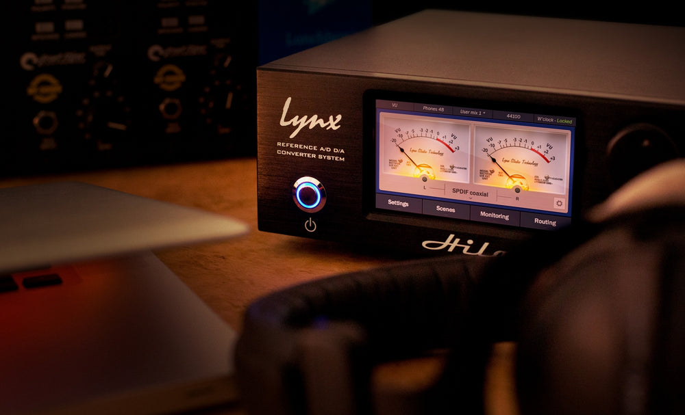 Lynx Hilo in a studio